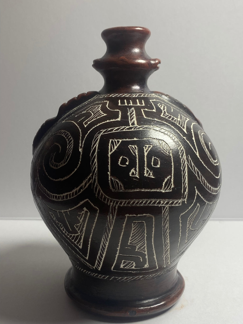 Anisio Para Face Jug