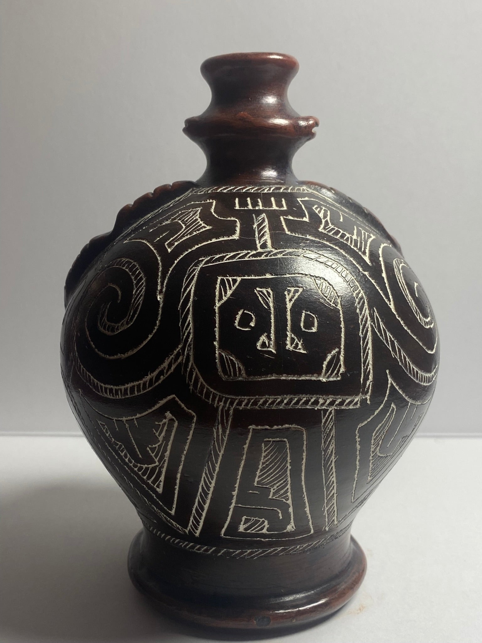 Anisio Para Face Jug